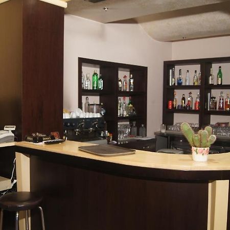 Bristol Hotel Tiranë Ngoại thất bức ảnh