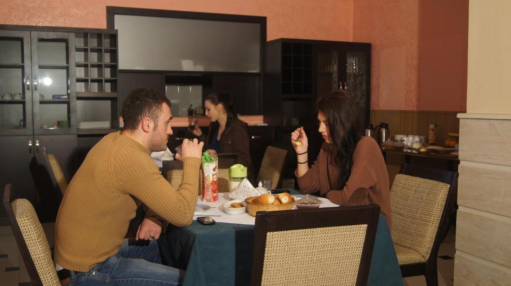 Bristol Hotel Tiranë Ngoại thất bức ảnh